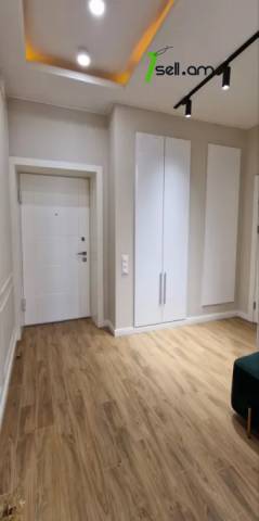 3 սենյականոց բնակարան Թումանյան փողոցում, 70 ք.մ., 3/5 հարկ, դիզայներական ոճով վերանորոգված