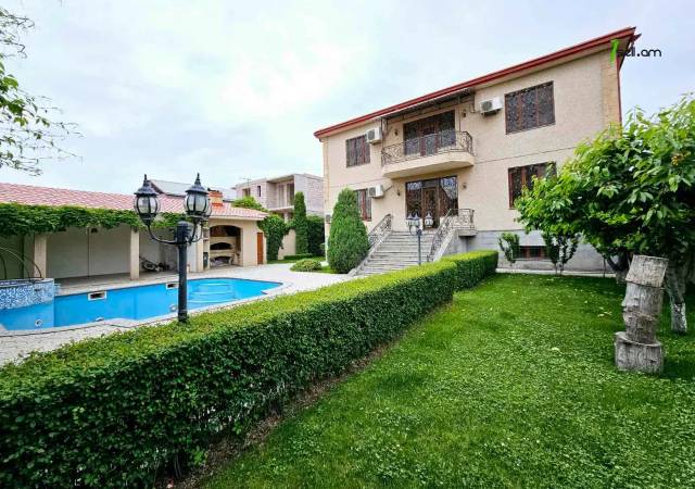 Երեք հարկանի քարե տուն, Գ-1 թաղամաս Աջափնյակում, 1391 ք.մ., 3+ սանհանգույց, կապիտալ վերանորոգված