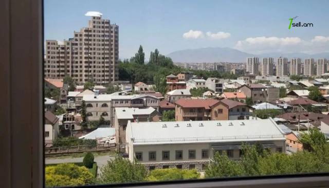 2 սենյականոց բնակարան Հովսեփ Էմինի փողոցում, 71 ք.մ., 2 սանհանգույց, 8/14 հարկ, կապիտալ վերանորոգված