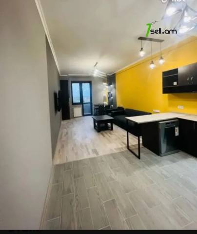 3 սենյականոց բնակարան նորակառույց շենքում Գրիբոյեդով փողոցում, 80 ք.մ., բարձր առաստաղներ, 4/15 հարկ