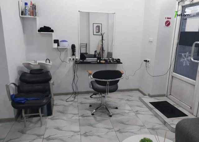 Բազմաֆունկցիոնալ գույք Մարշալ Խուդյակովի փողոցում Ավանում, 18 քմ