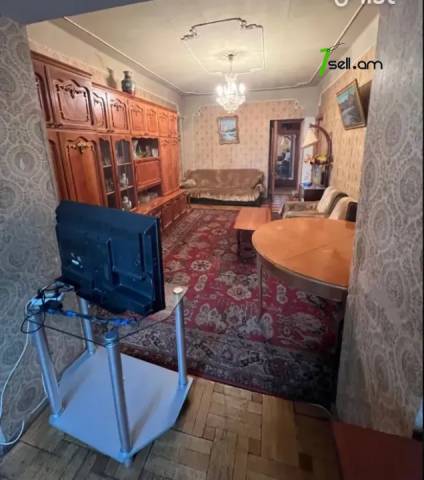 3 սենյականոց բնակարան Գրիգոր Արծրունու փողոցում, 77 քմ, 3/5 հարկ, քարե շենք