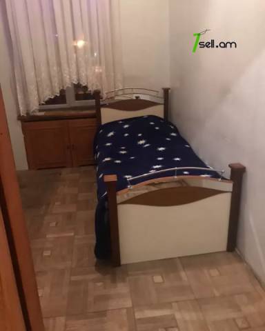 4 սենյականոց բնակարան Խանջյան փողոցում, 88 ք.մ., 2 սանհանգույց, նախավերջին հարկ