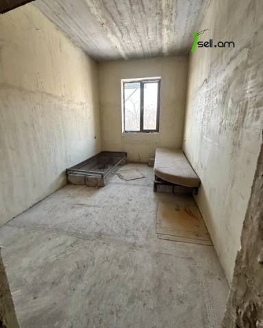 Մեկ հարկանի քարե տուն Կենտրոնական փողոցում Գեղանիստում, 360 ք.մ., մասնակի վերանորոգում