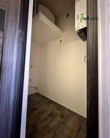 4 սենյականոց բնակարան Մոլդովական փողոցում, 100 ք.մ., 2/5 հարկ, կապիտալ վերանորոգված, քարե շենք