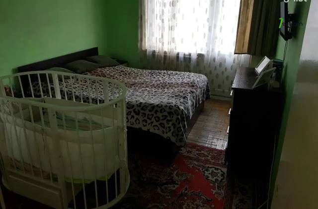 3 սենյականոց բնակարան Ծովակալ Իսակովի պողոտայում, 78 ք.մ., 3/9 հարկ, մի քանի պատշգամբ