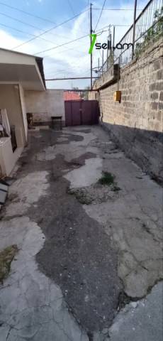 Երկու հարկանի քարե տուն, Նորք-Մարաշ վարչական շրջան Նորք Մարաշում, 190 քմ, կոսմետիկ վերանորոգում