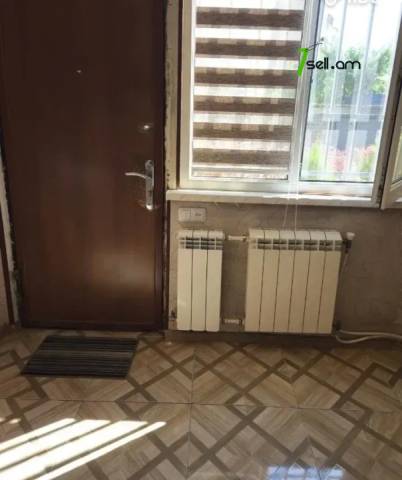 3 սենյականոց բնակարան Գորգագոծների փողոցում, 118 քմ, 1/5 հարկ, կապիտալ վերանորոգված, քարե շենք