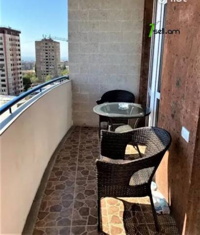 3 սենյականոց բնակարան նորակառույց շենքում Մամիկոնյանց փողոցում, 123 ք.մ., 2 սանհանգույց