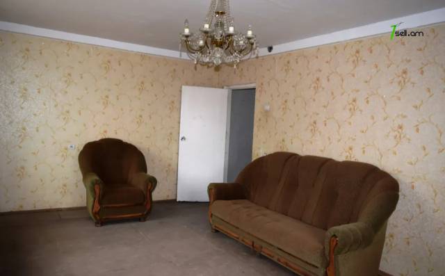 3 սենյականոց բնակարան Արամ Խաչատրյան փողոցում, 100 ք.մ., 2 սանհանգույց