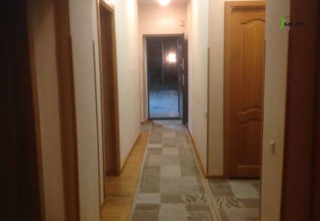 Մեկ հարկանի քարե տուն Բուռնազյան փողոցում Էրեբունիում, 300 ք.մ., կապիտալ վերանորոգված