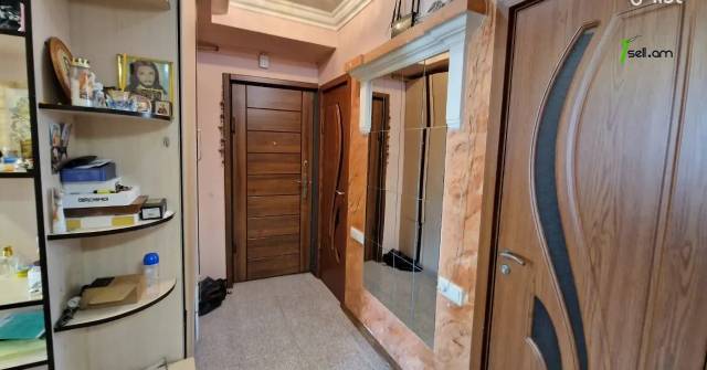 3 սենյականոց բնակարան, Ավան-Առինջ 1-ին միկրոշրջան, 60 քմ, 11/14 հարկ, եվրովերանորոգված