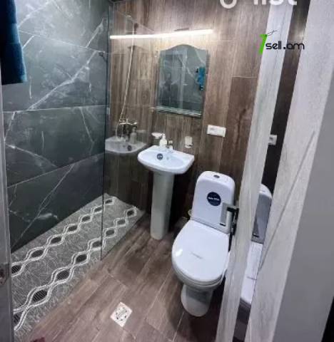 2 սենյականոց բնակարան Ամիրյան փողոցում, 52 ք.մ., 7/10 հարկ, դիզայներական ոճով վերանորոգված