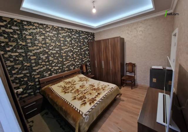 Երկու հարկանի քարե տուն Ժակ Իվ Կուստոյի փողոցում Էրեբունիում, 390 ք.մ., 3+ սանհանգույց