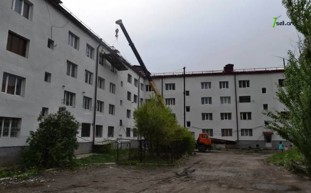 3 սենյականոց բնակարան Եղիշե Չարենցի փողոցում, 84 քմ, 1/4 հարկ, եվրովերանորոգված