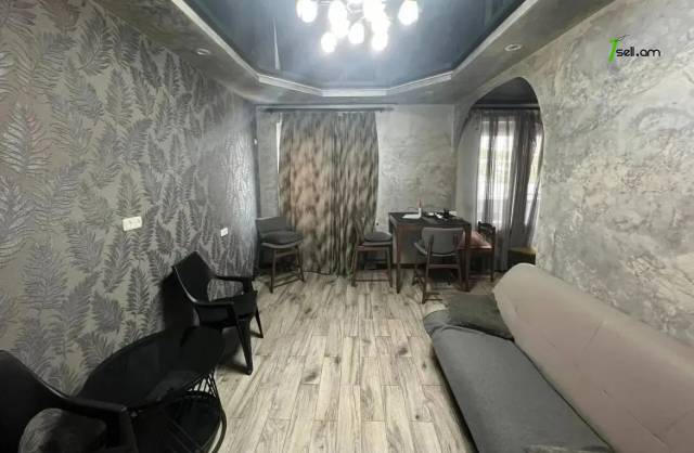 3 սենյականոց բնակարան, Թբիլիսյան խճուղի, 72 քմ, մասնակի վերանորոգում, քարե շենք