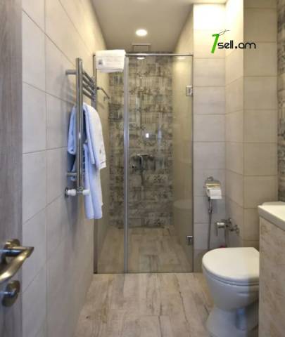 2 սենյականոց բնակարան Աղայան փողոցում, 48 ք.մ., 7/9 հարկ, դիզայներական ոճով վերանորոգված