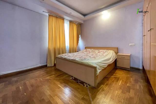 3 սենյականոց բնակարան Այգեձորի փողոցում, 73 քմ, 7/9 հարկ, կապիտալ վերանորոգված