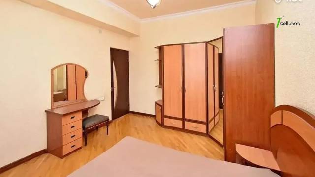 4 սենյականոց բնակարան նորակառույց շենքում Գյուլբենկյան փողոցում, 120 ք.մ., 2 սանհանգույց