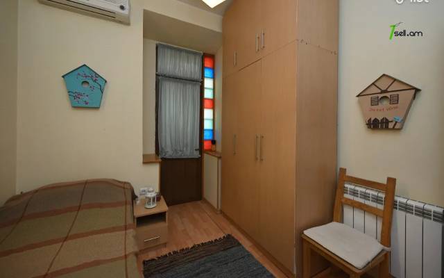 3 սենյականոց բնակարան Պուշկինի փողոցում, 75 ք.մ., 2 սանհանգույց, 1/5 հարկ