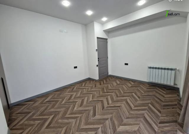 4 սենյականոց բնակարան նորակառույց շենքում, Ներսիսյան փողոցի փակուղի, 200 քմ, նախավերջին հարկ