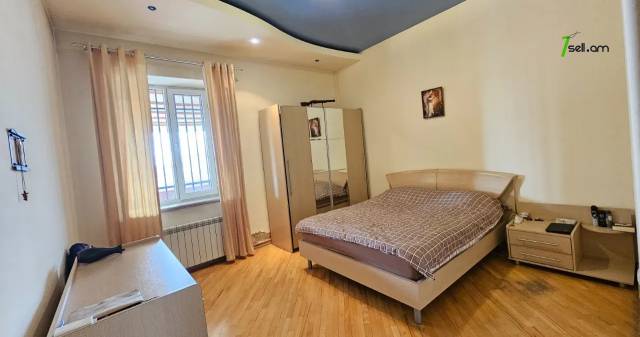 Մեկ հարկանի քարե տուն Ֆանարջյան փողոցում Քանաքեռ Զեյթունում, 1700 ք.մ., 2 սանհանգույց