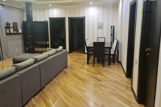 3 սենյականոց բնակարան նորակառույց շենքում Հրաչյա Ներսիսյան փողոցում, 115 քմ, բարձր առաստաղներ