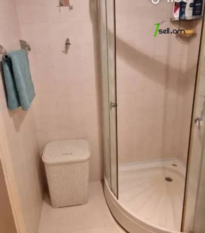 2 սենյականոց բնակարան, Մայակ թաղամաս, 73 քմ, 2/5 հարկ, եվրովերանորոգված, քարե շենք