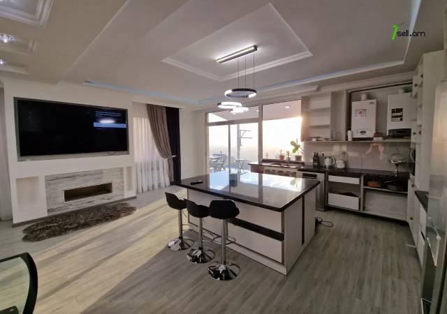 Երեք հարկանի քարե տուն, Նորք-Մարաշ վարչական շրջան Նորք Մարաշում, 300 ք.մ., 3+ սանհանգույց