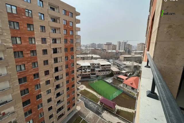 3 սենյականոց բնակարան նորակառույց շենքում Հովսեփ Արղության փողոցում, 80 ք.մ., բարձր առաստաղներ