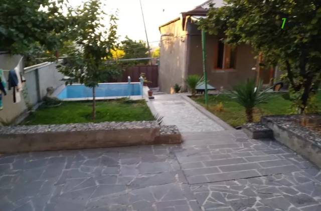 Մեկ հարկանի քարե տուն Նորք Մարաշում, 112 քմ, եվրովերանորոգված