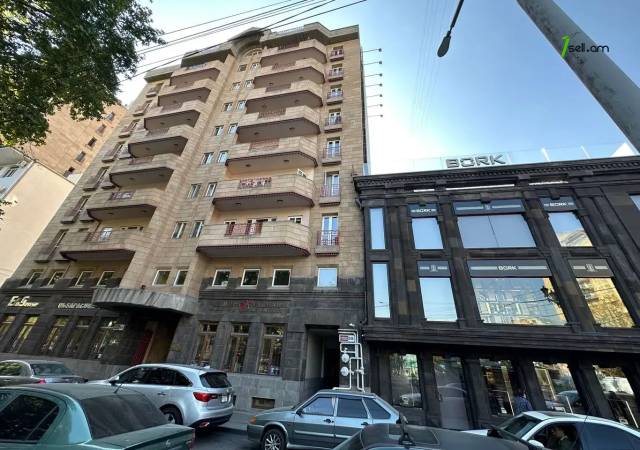 Գրասենյակային տարածք Փավստոս Բուզանդի փողոցում կենտրոնում, 172 քմ