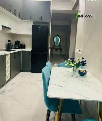 4 սենյականոց բնակարան նորակառույց շենքում Նիկողայոս Ադոնցի փողոցում, 123 քմ, 6/8 հարկ, 2 սանհանգույց