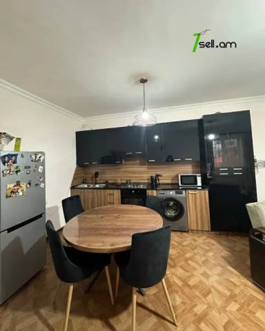 Մեկ հարկանի քարե տուն Բադալ Մուրադյանի փողոցում Նոր Նորքում, 71 քմ, կապիտալ վերանորոգված