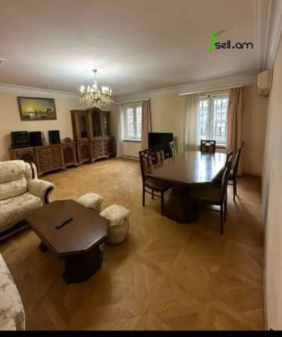 3 սենյականոց բնակարան Ֆրիկի փողոցում, 100 ք.մ., 3/9 հարկ, կապիտալ վերանորոգված