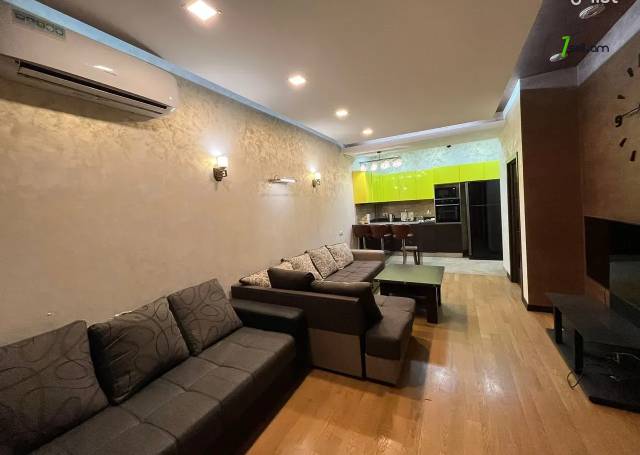 3 սենյականոց բնակարան նորակառույց շենքում Վերին Անտառային փողոցում, 65 ք.մ., 10/14 հարկ