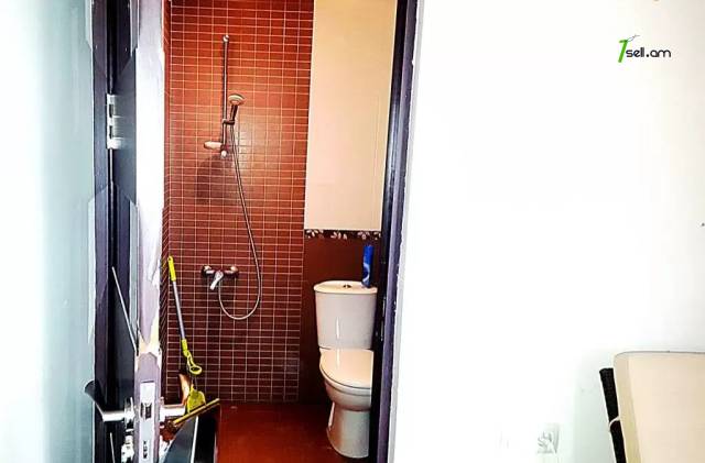 Մեկ հարկանի քարե տուն Սամվել Գևորգյան փողոցում Դավիթաշենում, 1200 ք.մ., 3+ սանհանգույց