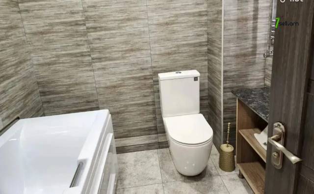 4 սենյականոց բնակարան նորակառույց շենքում Ադոնցի փողոցում, 125 ք.մ., 2 սանհանգույց, բարձր առաստաղներ