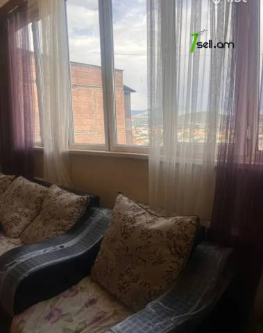 3 սենյականոց բնակարան, Ավան-Առինջ 2-րդ միկրոշրջան, 77 քմ, նախավերջին հարկ, եվրովերանորոգված