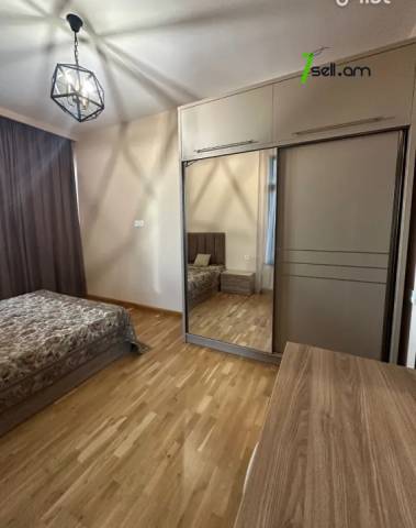 3 սենյականոց բնակարան նորակառույց շենքում Պարույր Սևակի փողոցում, 81 ք.մ., բարձր առաստաղներ