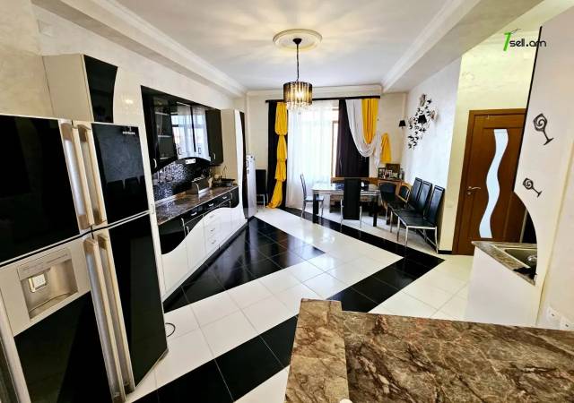 Երկու հարկանի քարե տուն Բագրևանդի 23-րդ փողոցում Նոր Նորքում, 1280 ք.մ., 3+ սանհանգույց