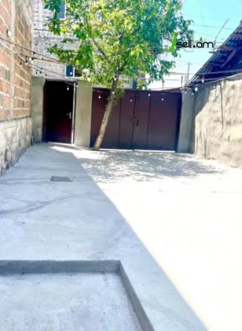 Մեկ հարկանի քարե տուն Նորքի 6-րդ փողոցում Նորք Մարաշում, 260 ք.մ., կապիտալ վերանորոգված