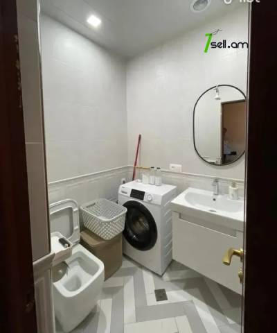 3 սենյականոց բնակարան նորակառույց շենքում Խորենացու փողոցում, 96 քմ, նախավերջին հարկ, 2 սանհանգույց