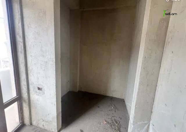 Ընդարձակ 4 սենյականոց բնակարան նորակառույց շենքում Աբովյան փողոցում, 225 քմ, 6/14 հարկ