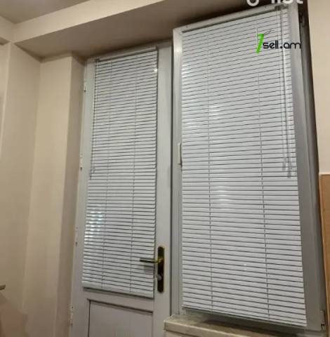 1 սենյականոց բնակարան Մոսկովյան փողոցում, 44 քմ, 3/8 հարկ, բարձր առաստաղներ, եվրովերանորոգված