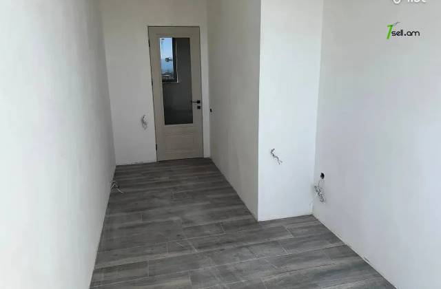 4 սենյականոց բնակարան նորակառույց շենքում Գրիբոյեդով փողոցում, 121 քմ, 14/16 հարկ, 2 սանհանգույց