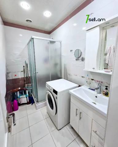 4 սենյականոց բնակարան նորակառույց շենքում Անաստաս Միկոյանի փողոցում, 105 ք.մ., 2 սանհանգույց