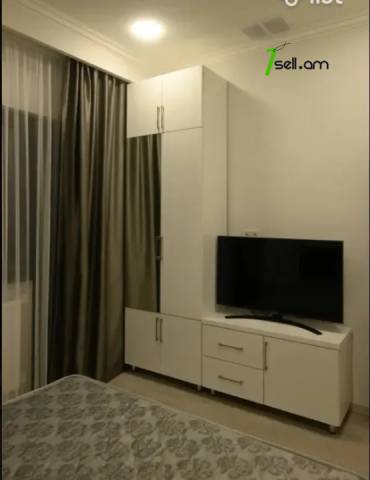 3 սենյականոց բնակարան նորակառույց շենքում Հանրապետության փողոցում, 60 քմ, նախավերջին հարկ