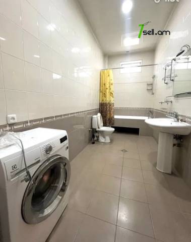Երկու հարկանի տուն Պարույր Սևակ թաղ 16-րդ փողոցում Ավանում, 300 ք.մ., 3+ սանհանգույց