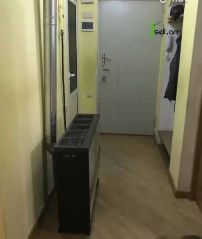 3 սենյականոց բնակարան Կոմիտասի պողոտայում, 74 քմ, եվրովերանորոգված, քարե շենք